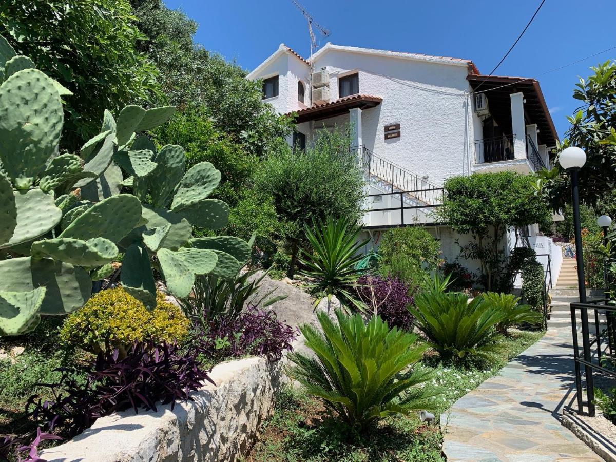 Villa Perris Studios Kassiopi Extérieur photo