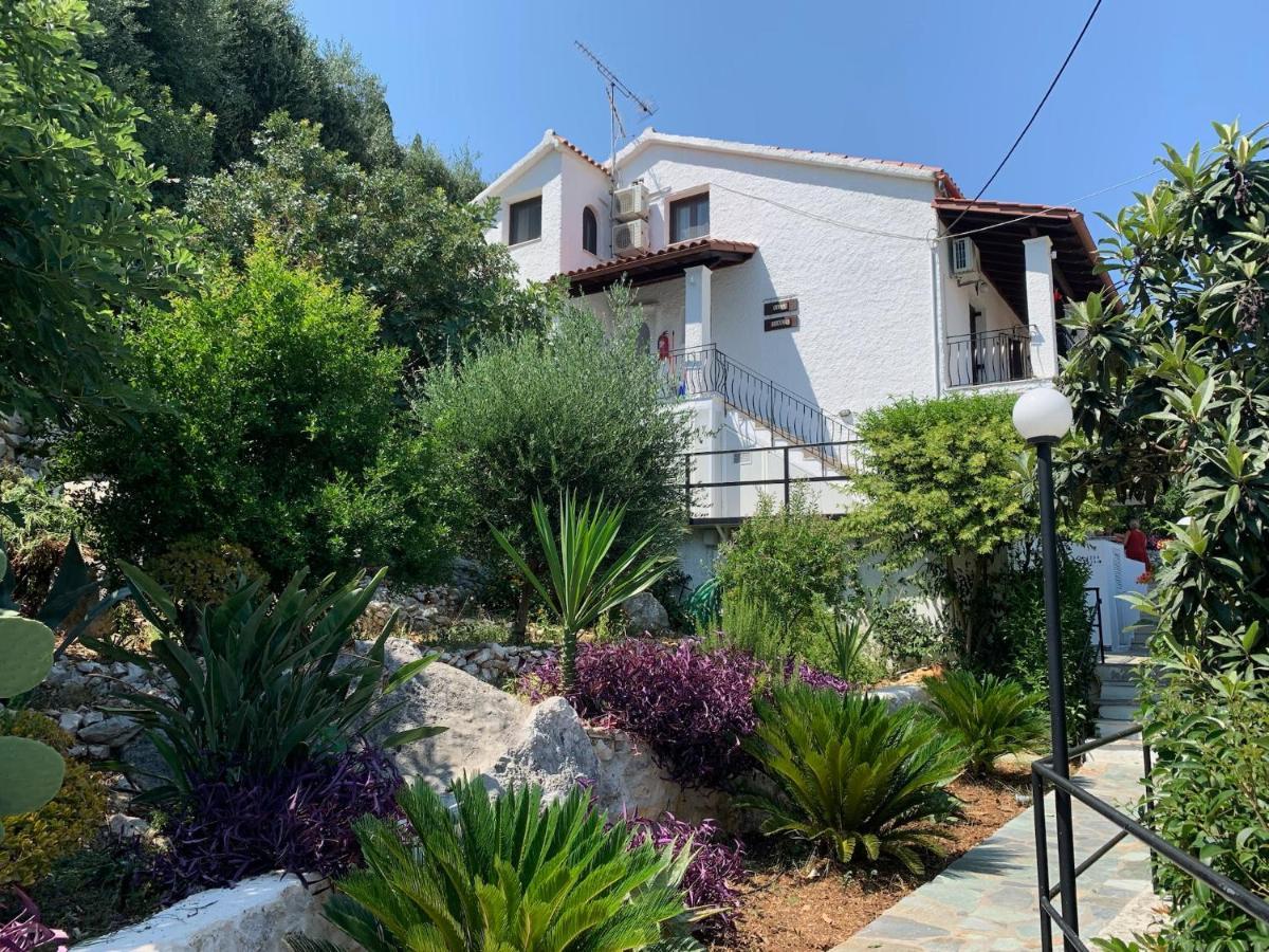 Villa Perris Studios Kassiopi Extérieur photo