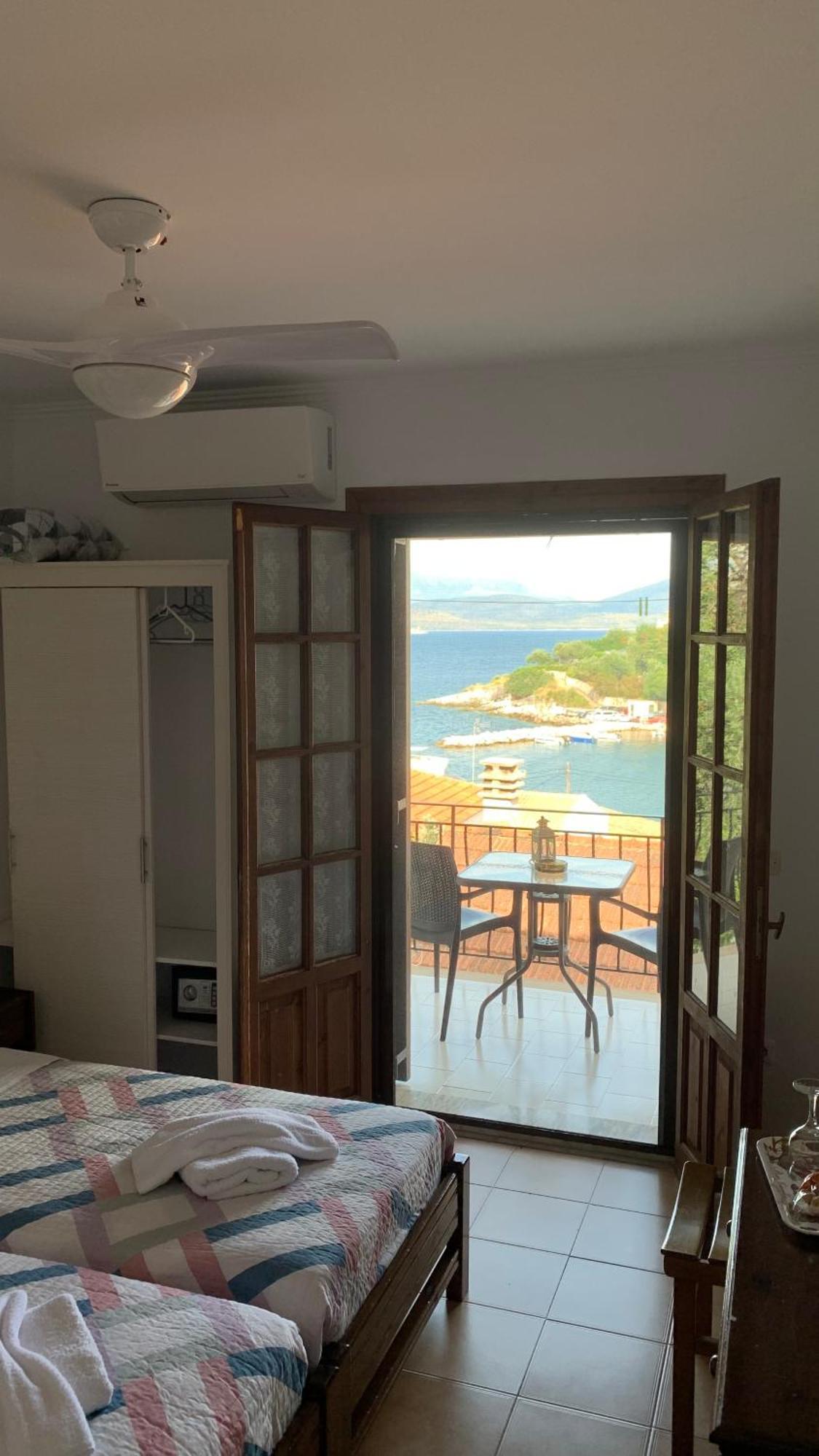 Villa Perris Studios Kassiopi Extérieur photo
