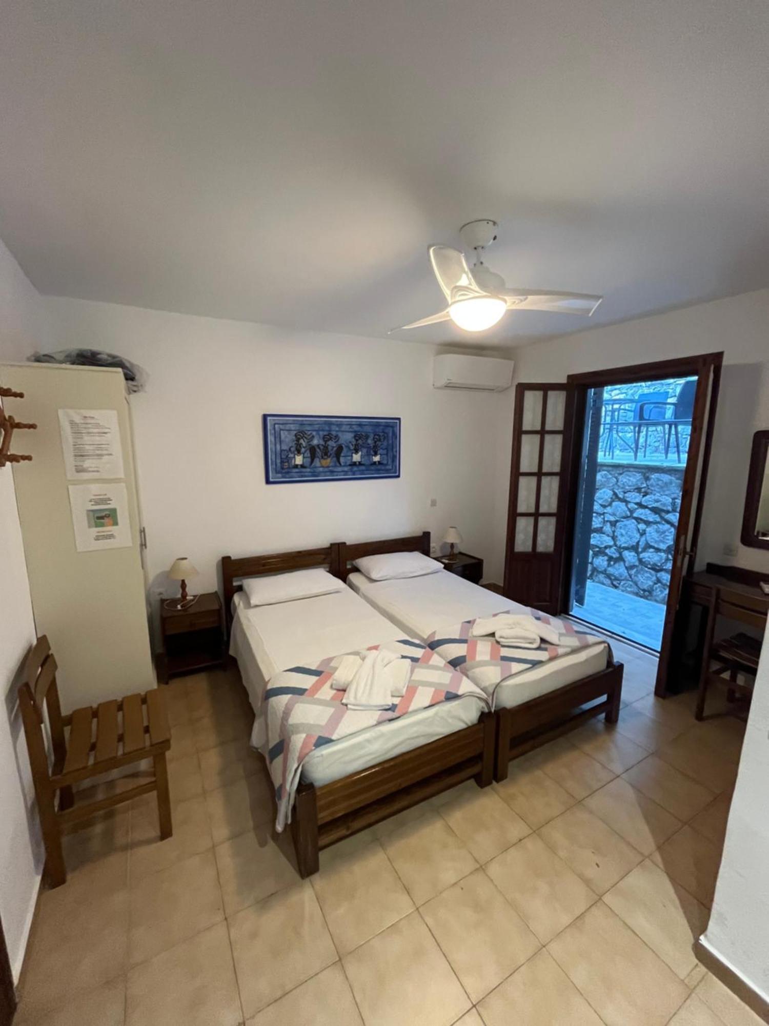 Villa Perris Studios Kassiopi Extérieur photo