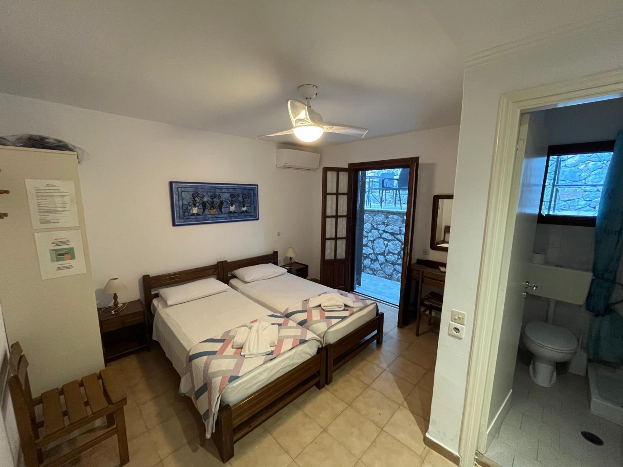 Villa Perris Studios Kassiopi Extérieur photo